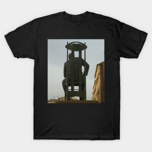 Charles Rennie Mackintosh Statue (2) T-Shirt